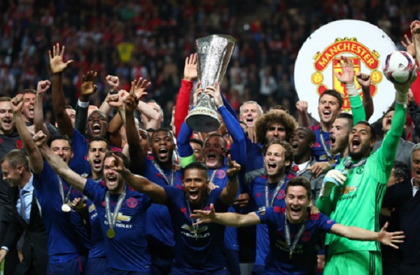 Đánh bại Ajax – Man Utd ghi danh vào lịch sử