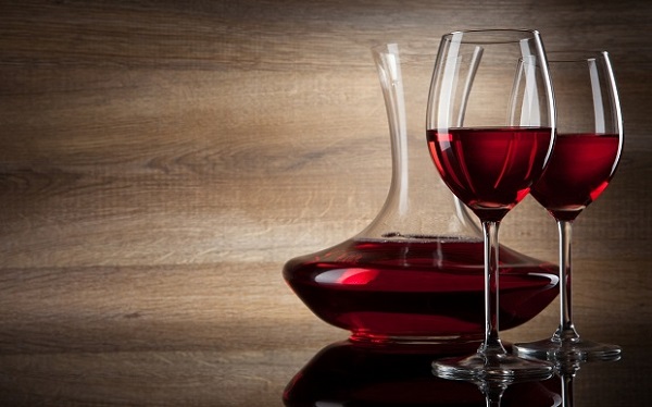 Sự khác nhau giữa rượu vang trắng và rượu vang đỏ