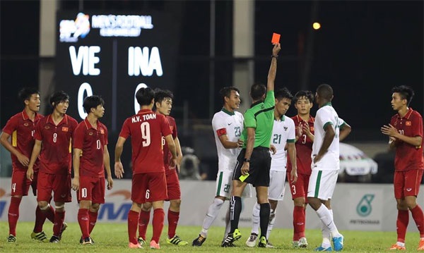 U22 Việt Nam lại lộ rõ nhược điểm khi bị đội bóng “xứ vạn đảo” cầm chân