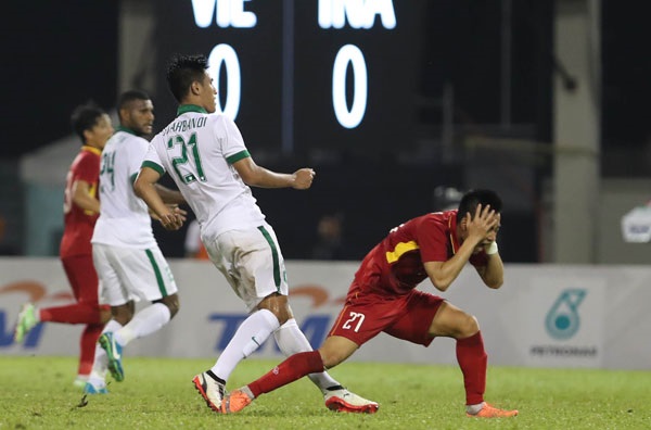 U22 Việt Nam lại lộ rõ nhược điểm khi bị đội bóng “xứ vạn đảo” cầm chân