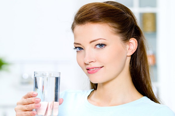Làm sao để loại bỏ thói quen lười uống nước?